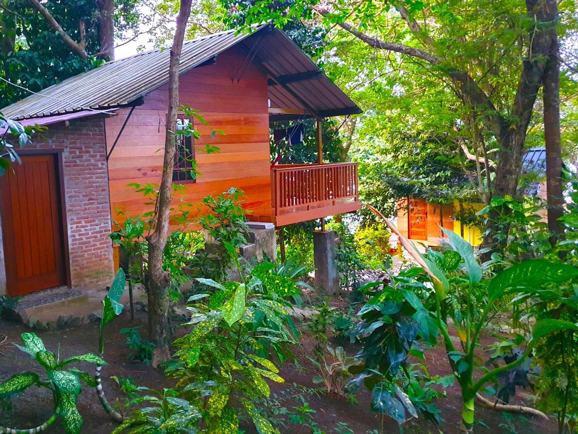 Santi Garden Bungalows Iboih Exterior foto